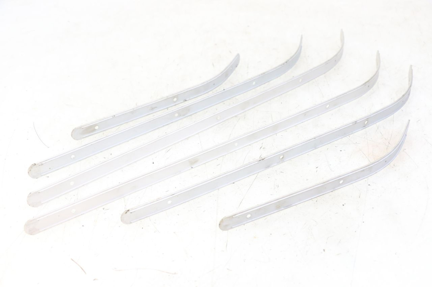 photo de TAPIS MARCHE PIED JM MOTORS VX 125 (2022 - 2025) - Autre angle de vue