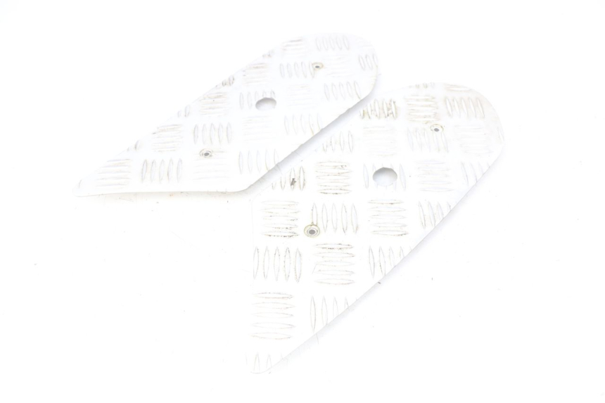 photo de TAPIS MARCHE PIED PEUGEOT KISBEE 2T 50 (2010 - 2017) - Vue principale