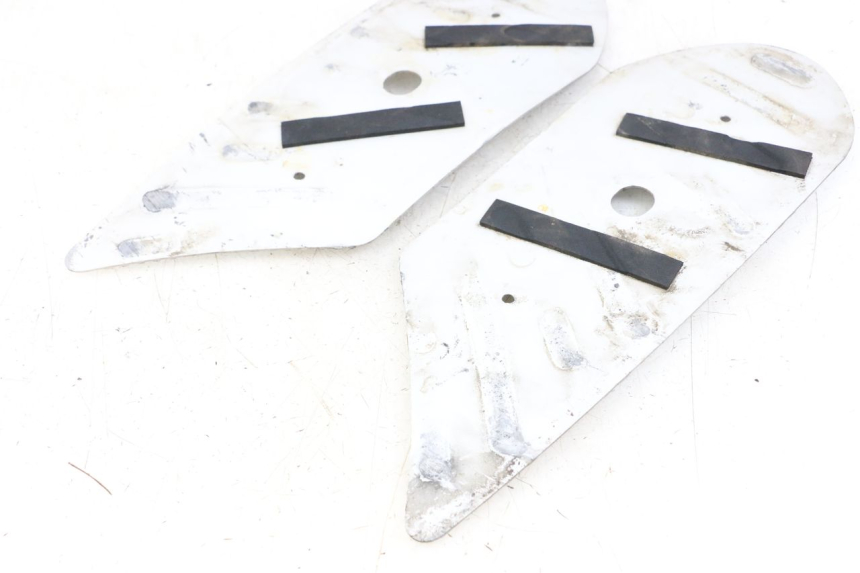 photo de TAPIS MARCHE PIED PEUGEOT KISBEE 2T 50 (2018 - 2022) - Détail de la pièce