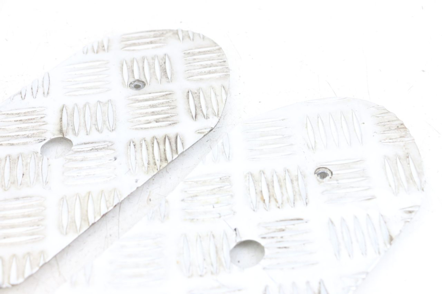 photo de TAPIS MARCHE PIED PEUGEOT KISBEE 2T 50 (2018 - 2022) - Vue d’ensemble