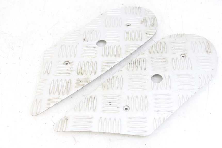 photo de TAPIS MARCHE PIED PEUGEOT KISBEE 4T 50 (2018 - 2022) - Vue principale