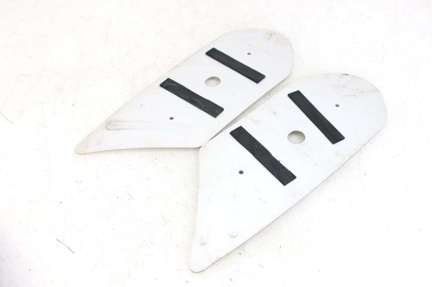 photo de TAPIS MARCHE PIED PEUGEOT KISBEE 4T 50 (2018 - 2022) - Détail de la pièce