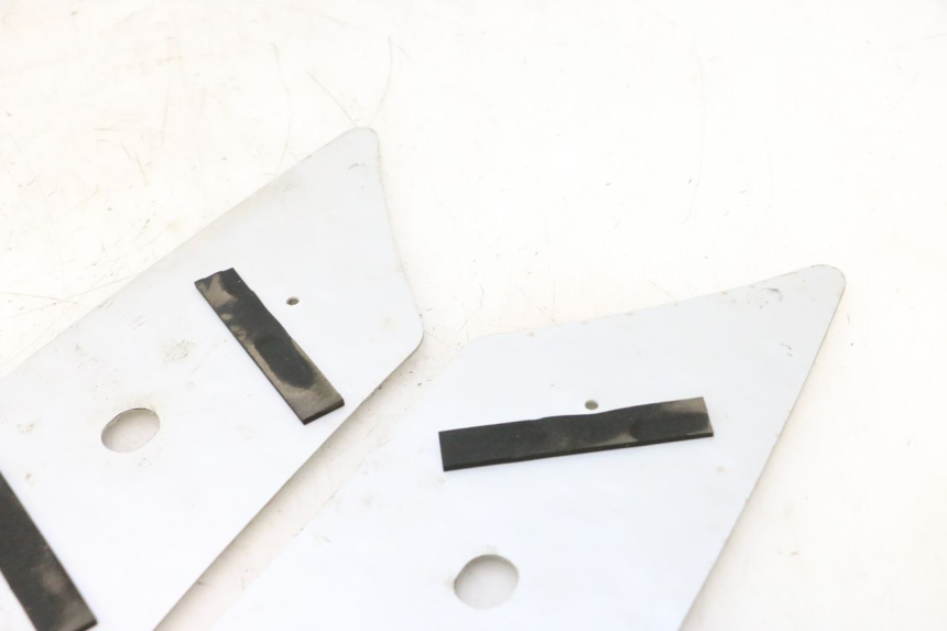 photo de TAPIS MARCHE PIED PEUGEOT KISBEE 4T 50 (2023 - 2026) - Autre angle de vue
