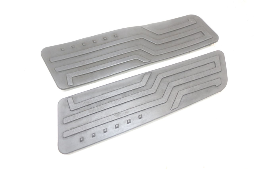 photo de TAPIS MARCHE PIED KYMCO X-TOWN XTOWN 125 (2016 - 2021) - Détail de la pièce