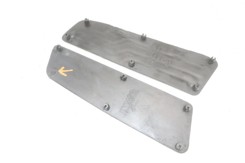 photo de TAPIS MARCHE PIED KYMCO X-TOWN XTOWN 125 (2016 - 2021) - Points de fixation