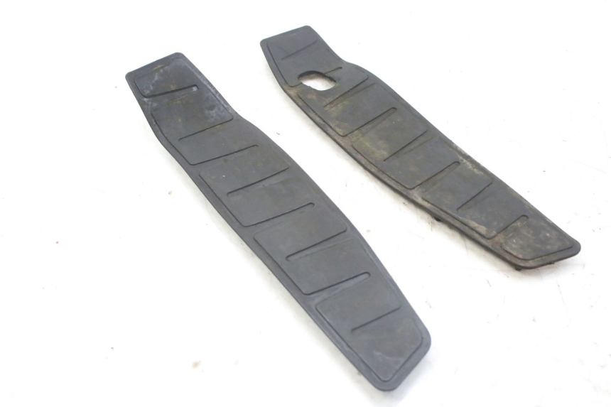 photo de TAPIS MARCHE PIED PIAGGIO MP3 RL 250 (2006 - 2010) - Vue principale