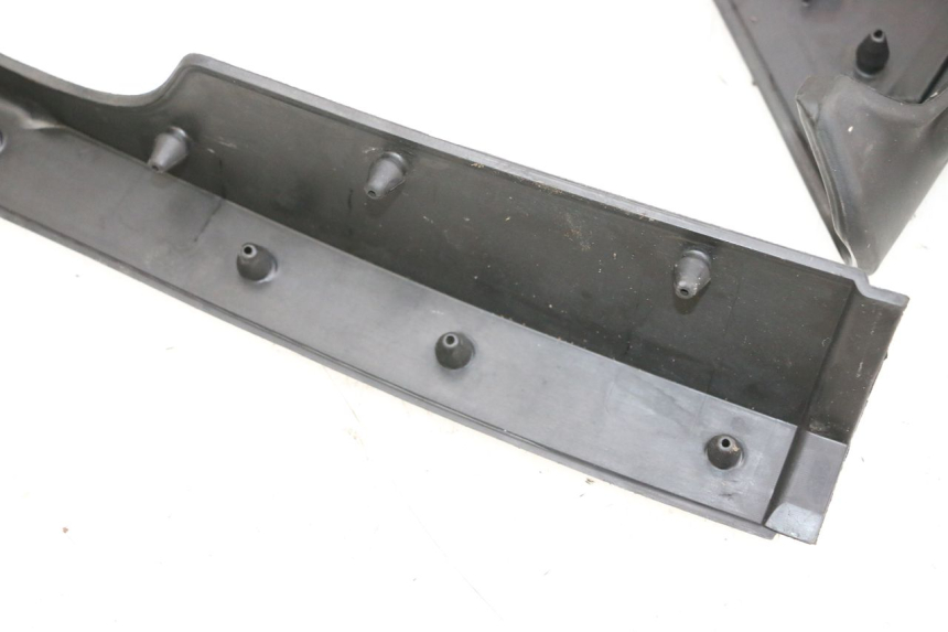 photo de TAPIS MARCHE PIED YAMAHA NEO'S CORE 1 (2022 - 2026) - Zoom qualité