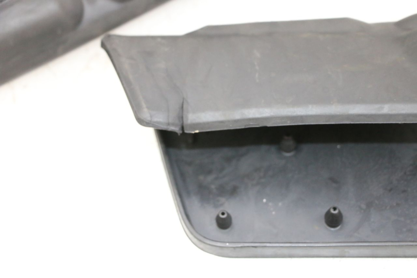 photo de TAPIS MARCHE PIED YAMAHA NEO'S CORE 1 (2022 - 2026) - Autre angle de vue