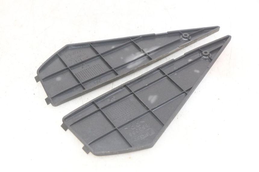 photo de TAPIS MARCHE PIED PIAGGIO NEW TYPHOON 50 (2010 - 2017) - Détail de la pièce