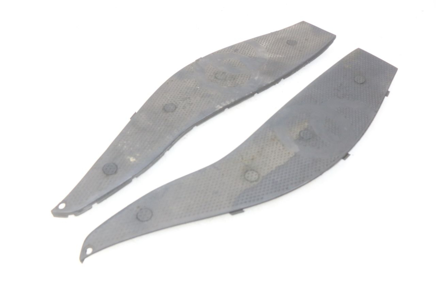 photo de TAPIS MARCHE PIED GILERA NEXUS 125 (2009 - 2013) - Vue principale