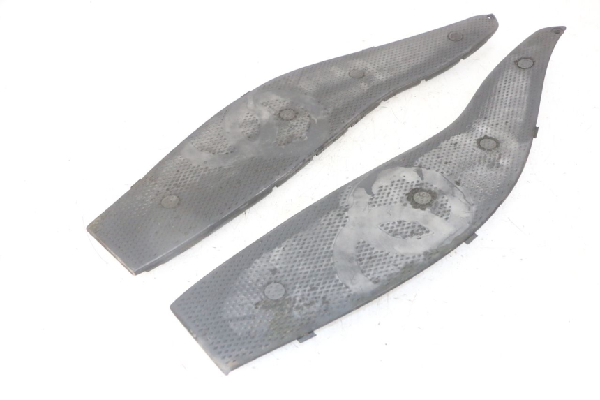 photo de TAPIS MARCHE PIED GILERA NEXUS 125 (2009 - 2013) - Vue principale