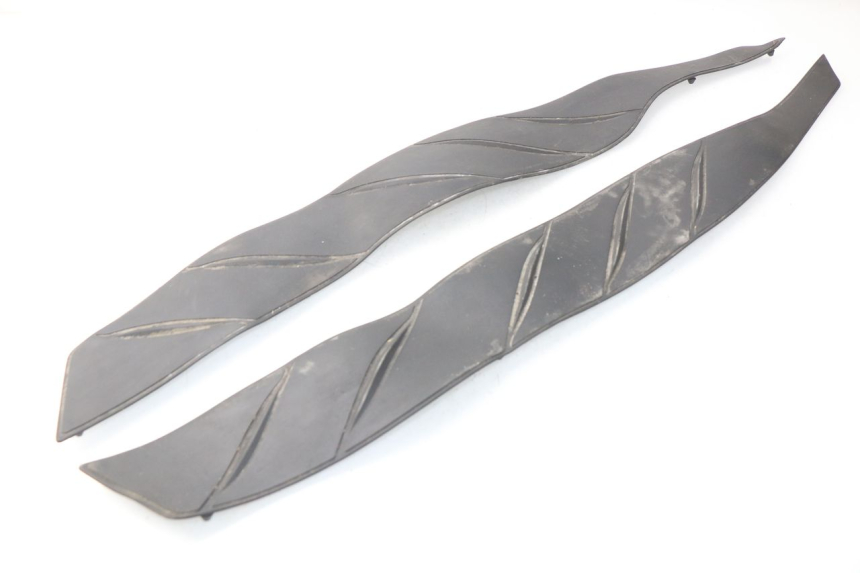 photo de TAPIS MARCHE PIED HONDA NSS EX FORZA 250 (2005 - 2013) - Vue principale