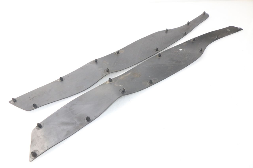 photo de TAPIS MARCHE PIED HONDA NSS EX FORZA 250 (2005 - 2013) - Détail de la pièce