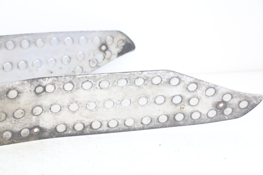 photo de TAPIS MARCHE PIED SELECT UP OCTALIS 125 (2007 - 2012) - Points de fixation