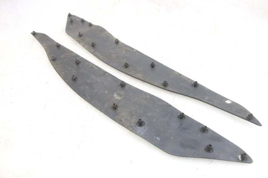 photo de TAPIS MARCHE PIED HONDA PCX (JF47) 125 (2012 - 2013) - Détail de la pièce