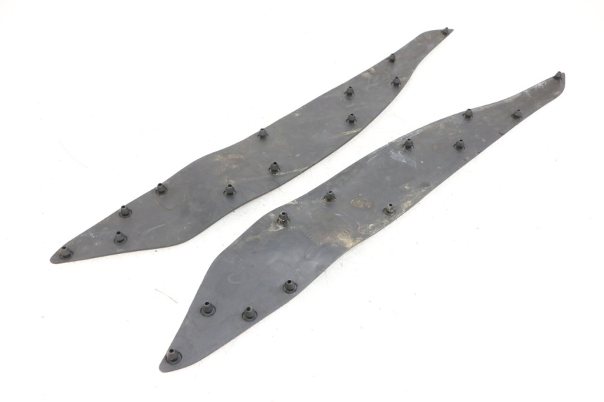 photo de TAPIS MARCHE PIED HONDA PCX (JF47) 125 (2012 - 2013) - Détail de la pièce