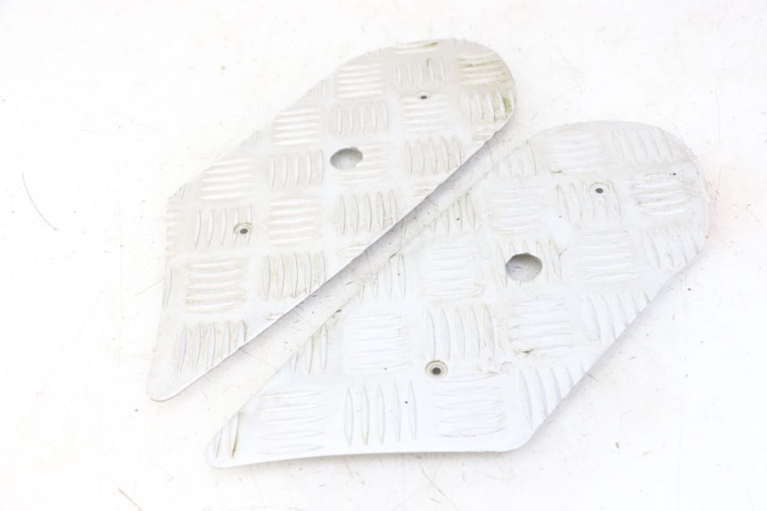 photo de TAPIS MARCHE PIED PEUGEOT KISBEE 4T 50 (2018 - 2022) - Vue principale