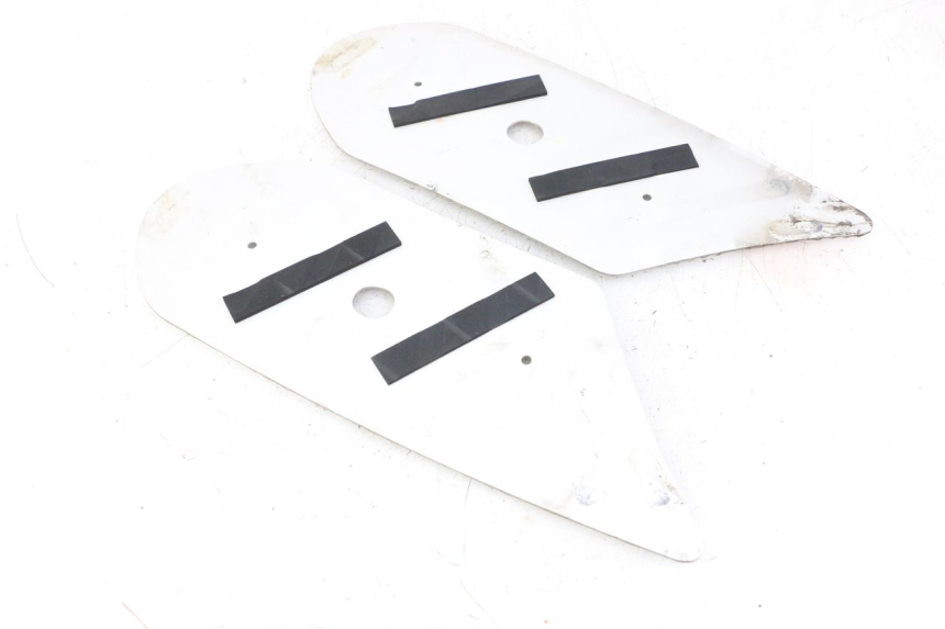 photo de TAPIS MARCHE PIED PEUGEOT KISBEE 4T 50 (2018 - 2022) - Détail de la pièce