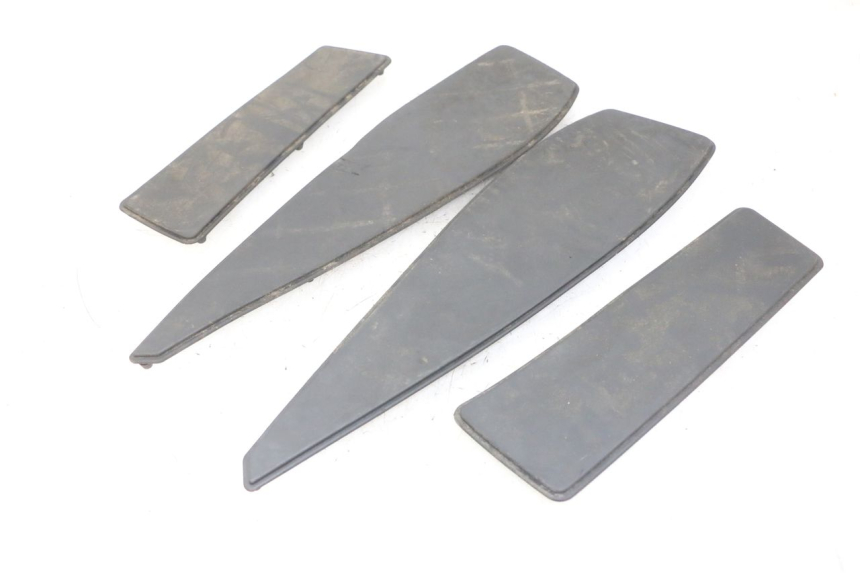 photo de TAPIS MARCHE PIED PEUGEOT SATELIS 125 (2013 - 2018) - Vue principale