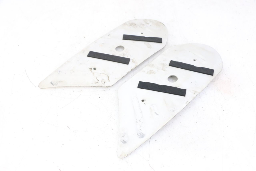 photo de TAPIS MARCHE PIED PEUGEOT STREETZONE I 2T 50 (2018 - 2020) - Autre angle de vue