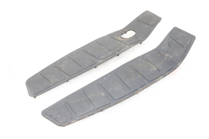 photo de TAPIS MARCHE PIED PIAGGIO MP3 LT 400 (2007 - 2012) - Vue principale