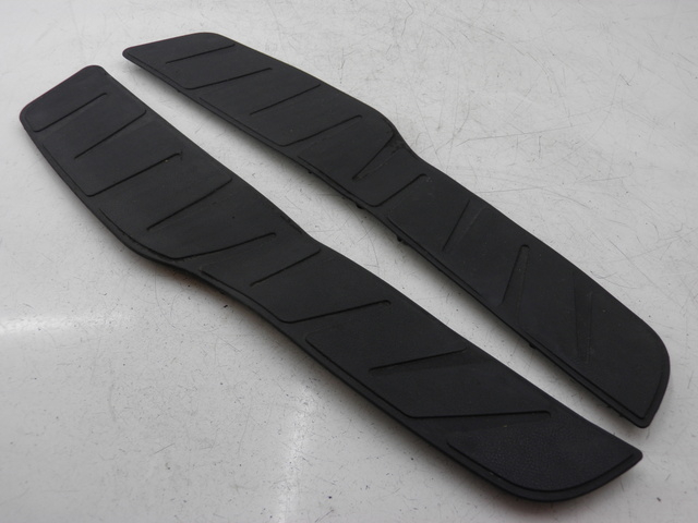 photo de TAPIS MARCHE PIED PIAGGIO XEVO - X EVO 125 (2007 - 2017) - Vue principale