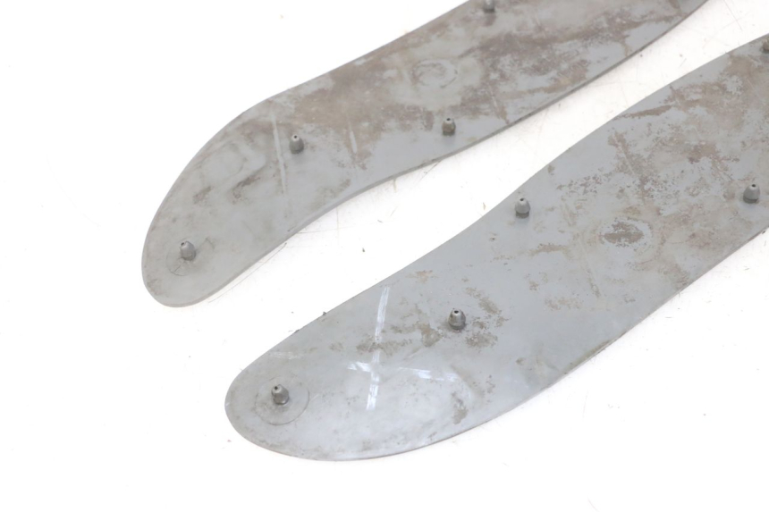 photo de TAPIS MARCHE PIED APRILIA RALLY AC 50 (1995 - 2004) - Détail de la pièce