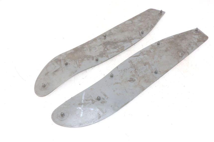 photo de TAPIS MARCHE PIED APRILIA RALLY AC 50 (1995 - 2004) - Autre angle de vue