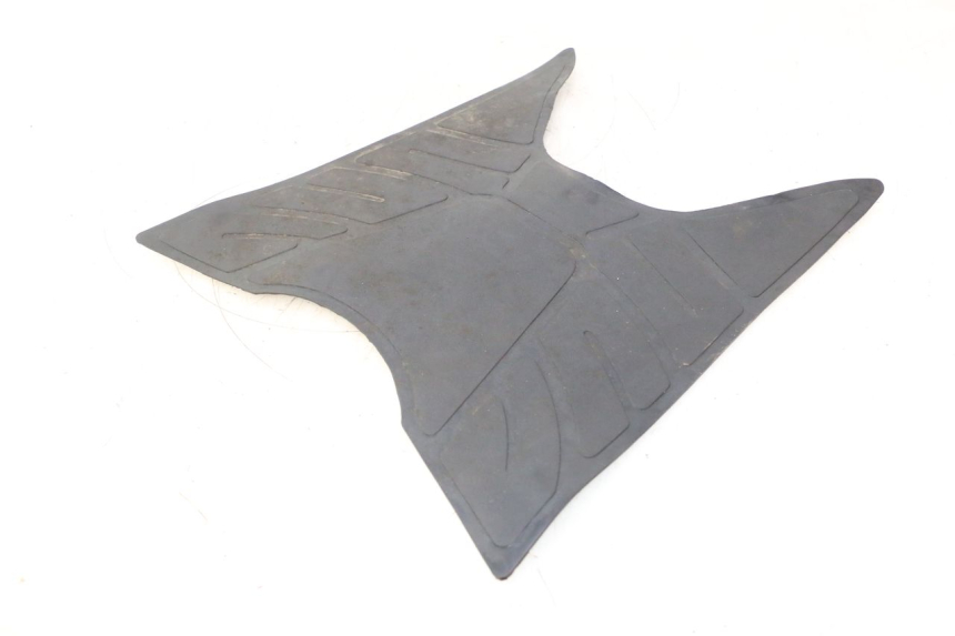 photo de TAPIS MARCHE PIED LAZIO RENO 50 (2016 - 2021) - Zoom état d’usage