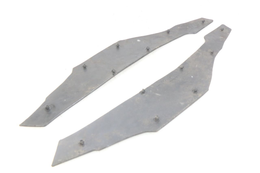 photo de TAPIS MARCHE PIED DAELIM S3 125 (2010 - 2017) - Détail de la pièce