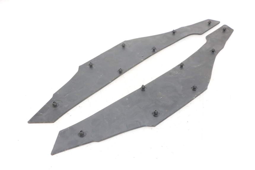 photo de TAPIS MARCHE PIED DAELIM S3 125 (2010 - 2017) - Détail de la pièce