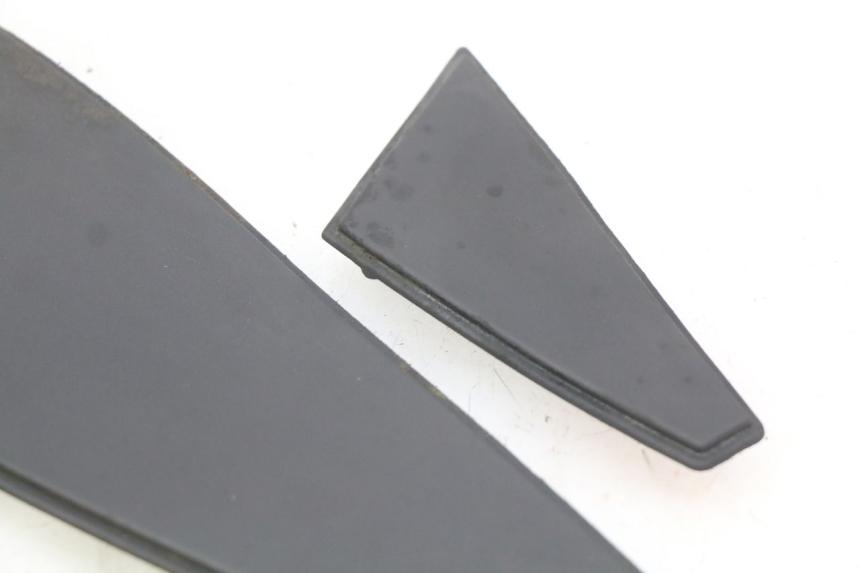 photo de TAPIS MARCHE PIED PEUGEOT SATELIS COMPRESSOR K15 125 (2006 - 2009) - Autre angle de vue