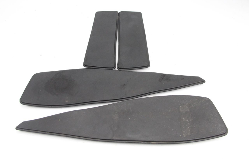 photo de TAPIS MARCHE PIED PEUGEOT SATELIS 125 (2013 - 2018) - Vue principale