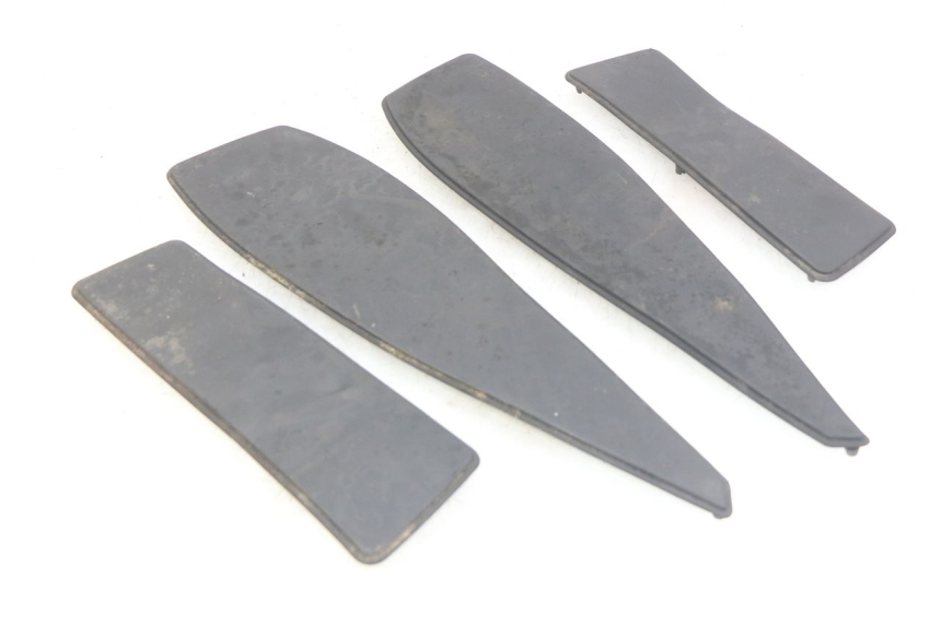 photo de TAPIS MARCHE PIED PEUGEOT SATELIS 125 (2010 - 2012) - Vue principale