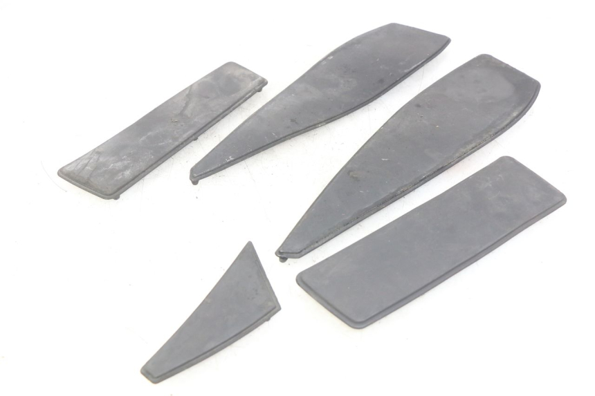 photo de TAPIS MARCHE PIED PEUGEOT SATELIS 125 (2006 - 2009) - Vue principale