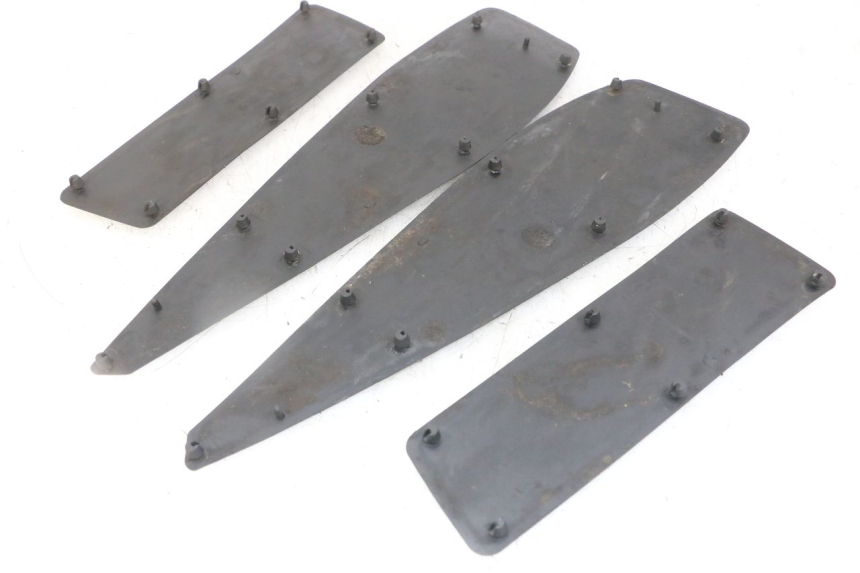 photo de TAPIS MARCHE PIED PEUGEOT SATELIS 125 (2013 - 2018) - Détail de la pièce