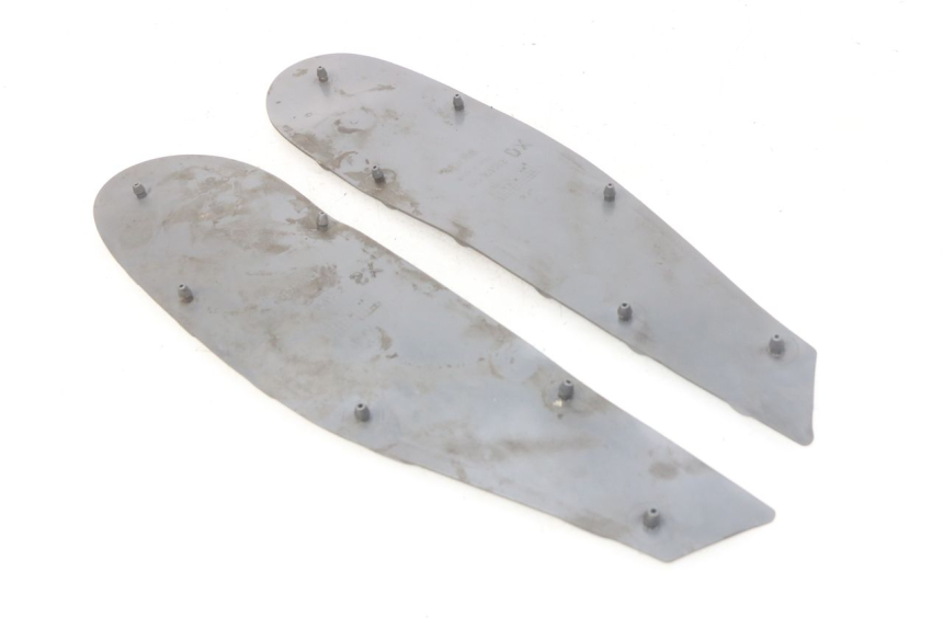 photo de TAPIS MARCHE PIED APRILIA SR LC 50 (1997 - 2004) - Détail de la pièce