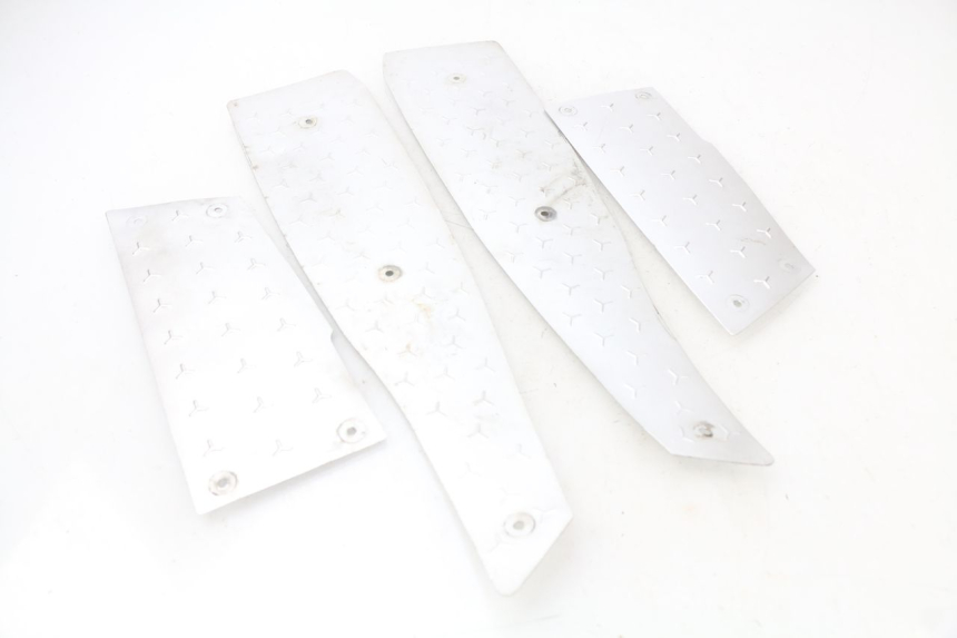 photo de TAPIS MARCHE PIED RAZZO STEED 125 (2012 - 2018) - Vue principale