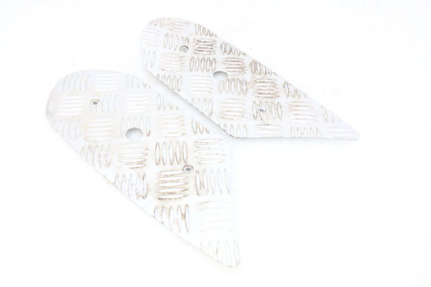 photo de TAPIS MARCHE PIED PEUGEOT STREETZONE 4T 50 (2018 - 2023) - Vue principale