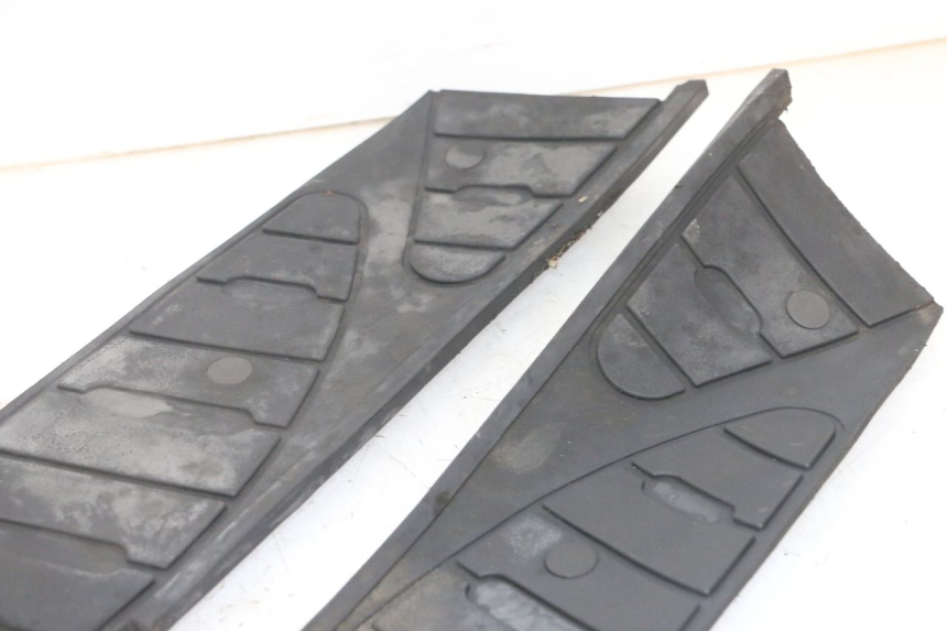 photo de TAPIS MARCHE PIED PIAGGIO SUPER LX 125 (2000 - 2003) - Vue d’ensemble