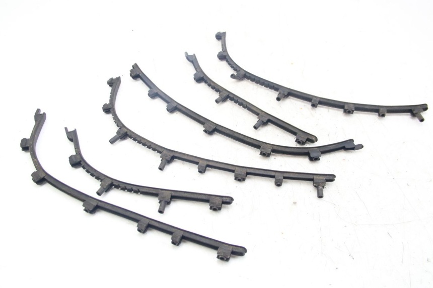 photo de TAPIS MARCHE PIED PIAGGIO VESPA S 2T 50 (2007 - 2014) - Détail de la pièce