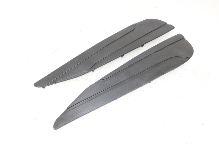 photo de TAPIS MARCHE PIED YAMAHA X-MAX XMAX 125 (2010 - 2013) - Vue principale