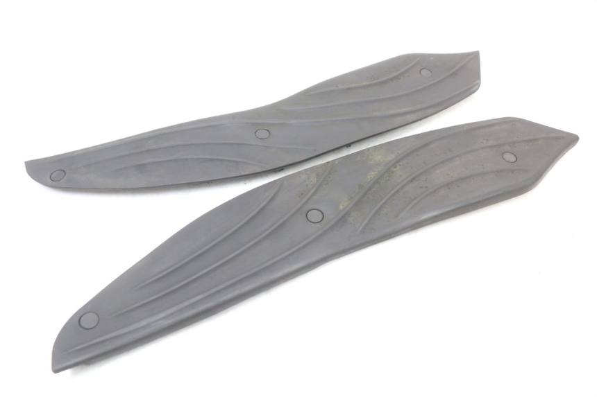 photo de TAPIS MARCHE PIED PIAGGIO X10 125 (2012 - 2017) - Vue principale