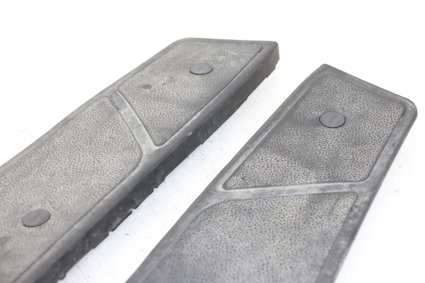 photo de TAPIS MARCHE PIED PIAGGIO X9 EVOLUTION 125 (2003 - 2007) - Autre angle de vue