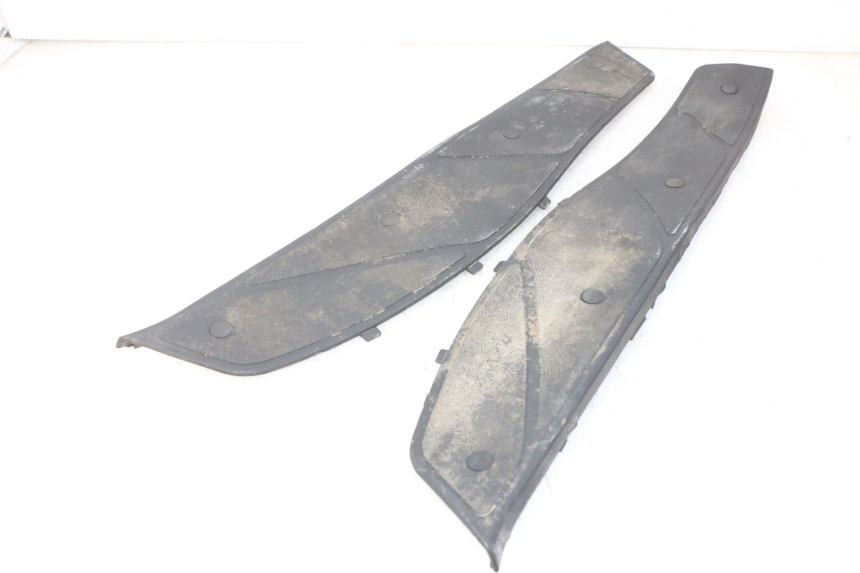 photo de TAPIS MARCHE PIED PIAGGIO X9 EVOLUTION 125 (2003 - 2007) - Détail de la pièce