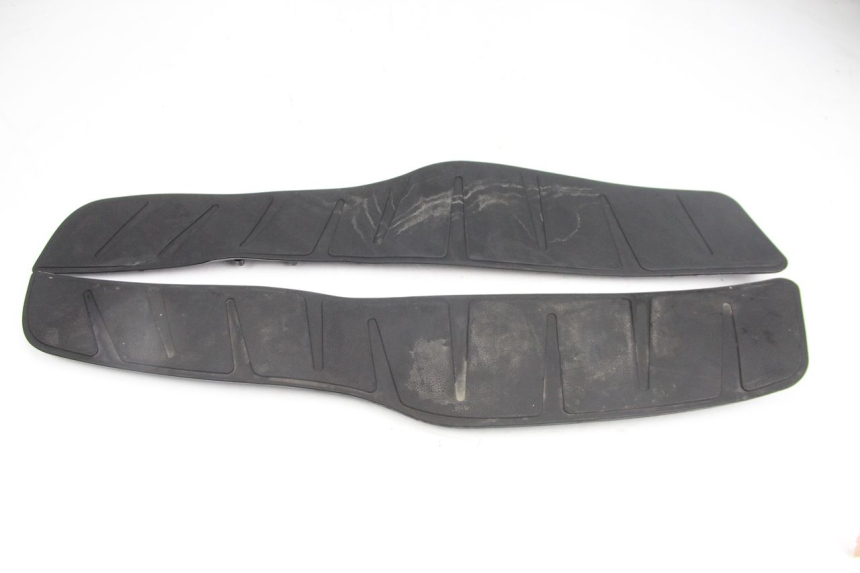 photo de TAPIS MARCHE PIED PIAGGIO XEVO - X EVO 125 (2007 - 2017) - Vue principale