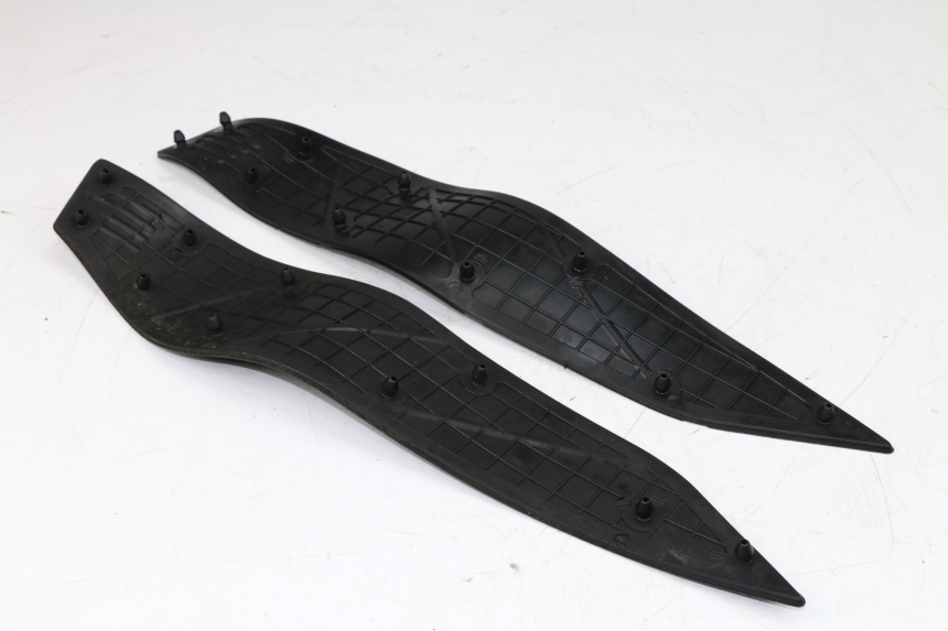 photo de TAPIS MARCHE PIED YAMAHA X-MAX 250 (2007 - 2009) - Vue produit