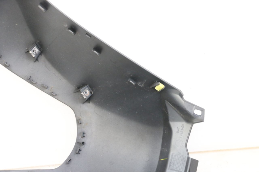 photo de TAPIS DE RESERVOIR YAMAHA TRACER 7 700 (2020 - 2024) - Points de fixation