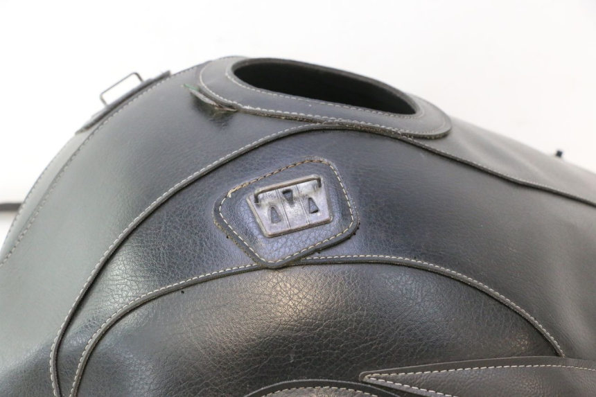 photo de TAPIS DE RESERVOIR KAWASAKI ZZR 600 (1995 - 2004) - Autre angle de vue