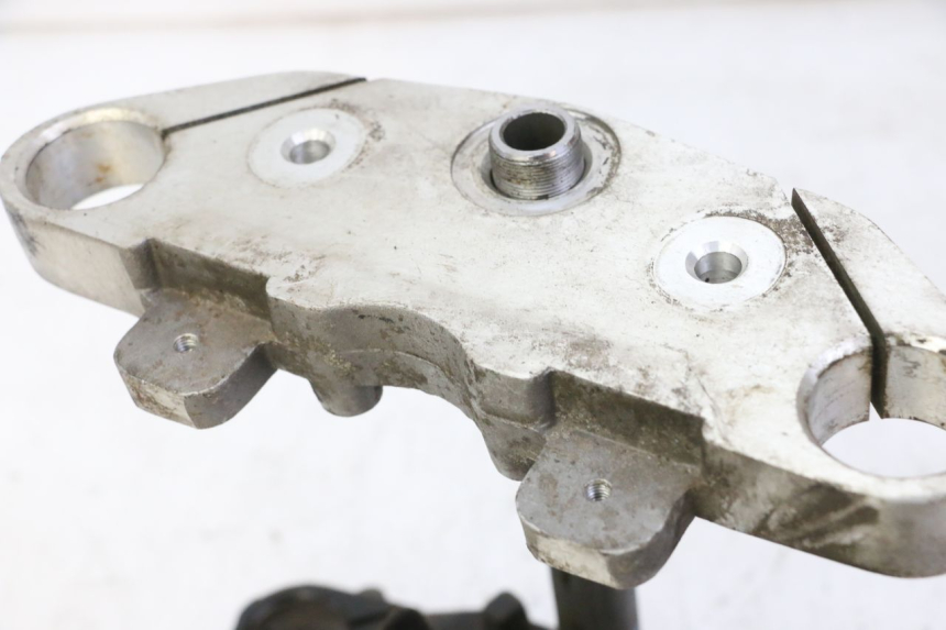 photo de TE FOURCHE HYOSUNG GV AQUILA 125 (2000 - 2009) - Gros plan technique